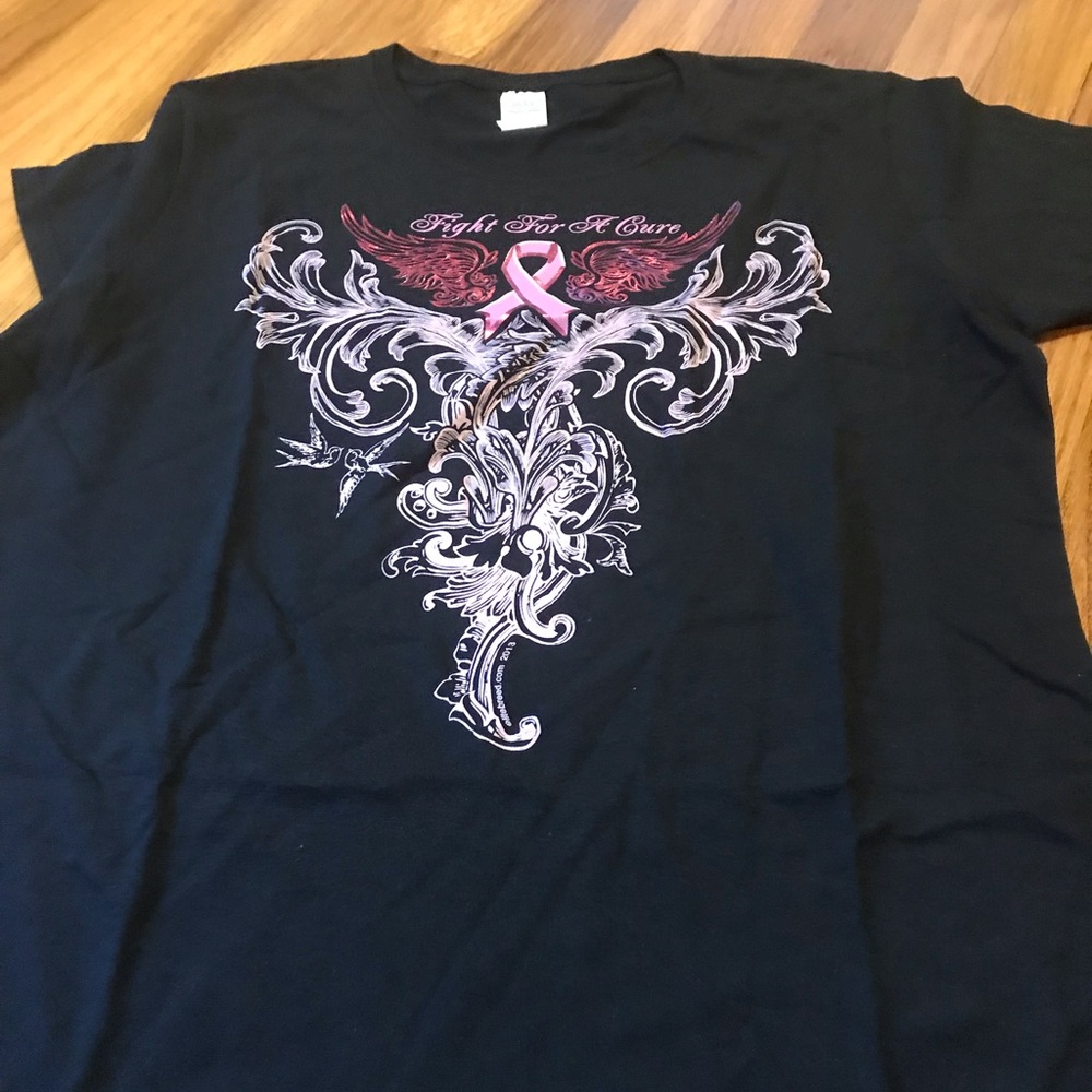 4/$28 NWOT Breast Cancer Awareness Shirt 2013